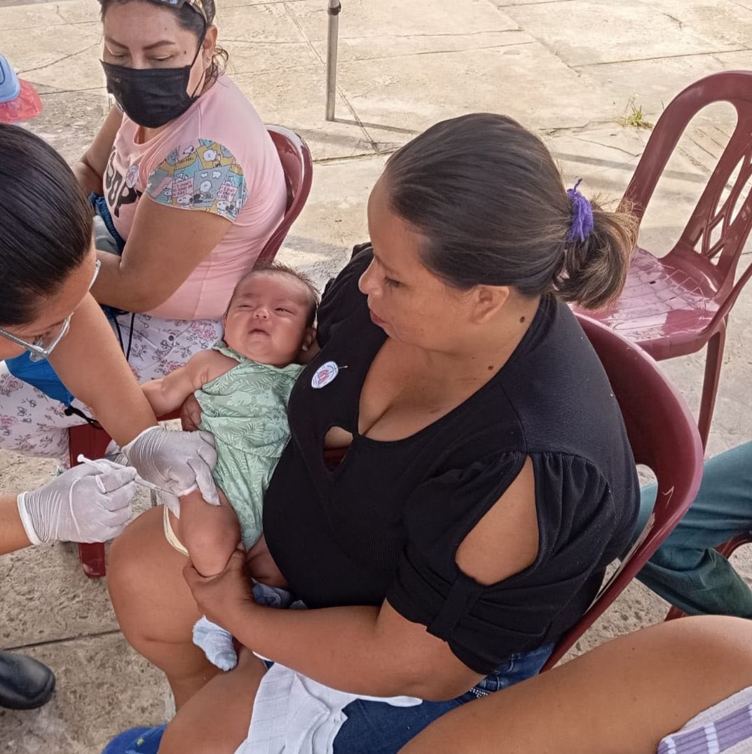 GERESA LORETO REALIZA CAMPAÑA INTEGRAL POR EL DÍA MUNDIAL DE LA LUCHA CONTRA LA NEUMONÍA