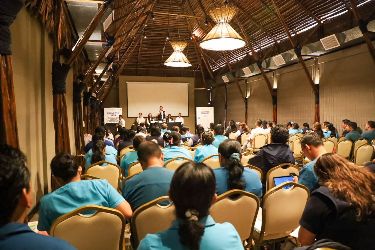 𝗗𝗜𝗥𝗘𝗦𝗔 𝗟𝗢𝗥𝗘𝗧𝗢 𝗣𝗢𝗡𝗘 𝗘𝗡 𝗠𝗔𝗥𝗖𝗛𝗔 𝗔𝗖𝗖𝗜𝗢𝗡𝗘𝗦 𝗙𝗥𝗘𝗡𝗧𝗘 𝗔𝗟 𝗖𝗔𝗠𝗕𝗜𝗢 𝗖𝗟𝗜𝗠Á𝗧𝗜𝗖𝗢